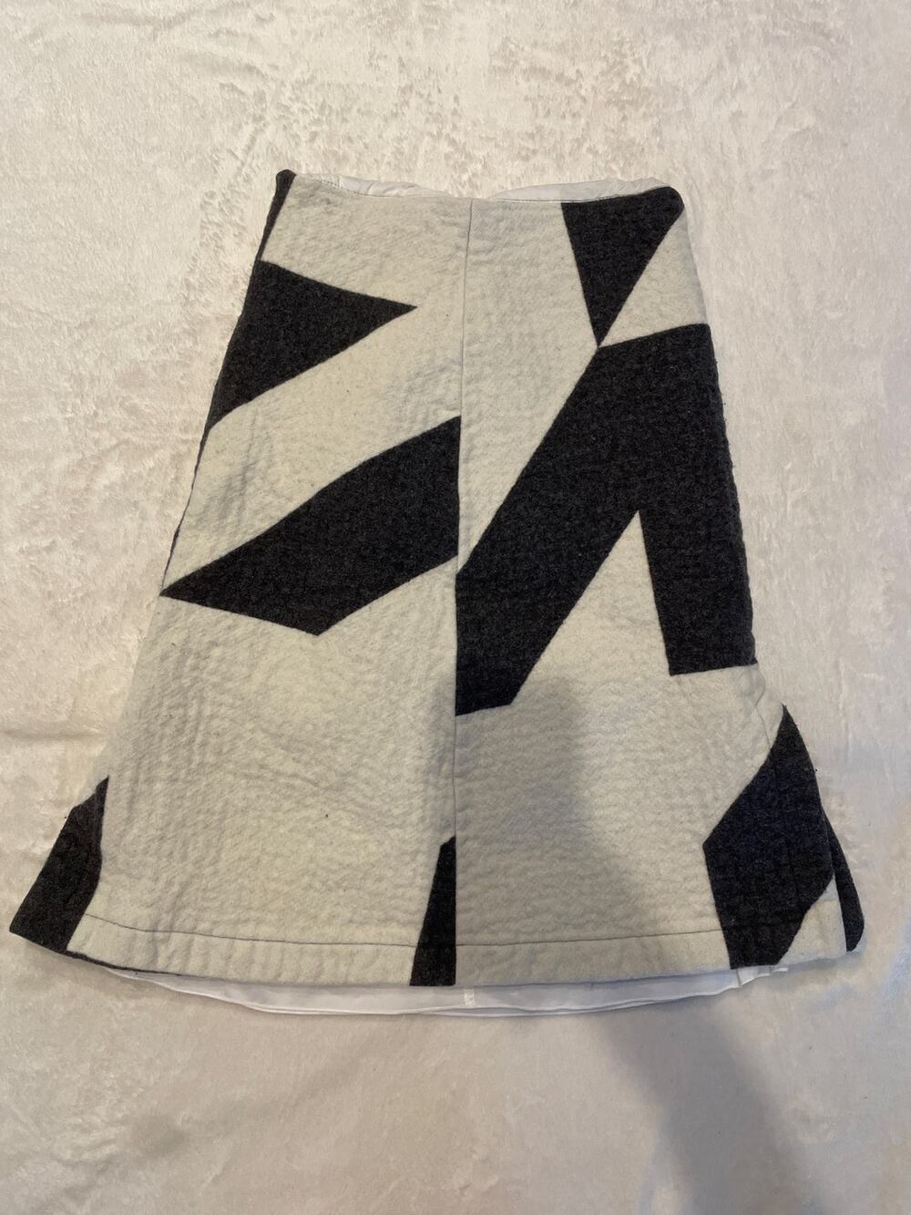 HUGO BOSS Women's 100% Wool Printed A-line Skirt Size 2 Gray/Cream Side Zip